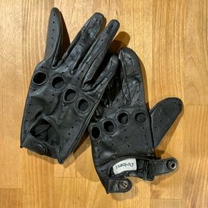 Black leather and suede driving gloves
